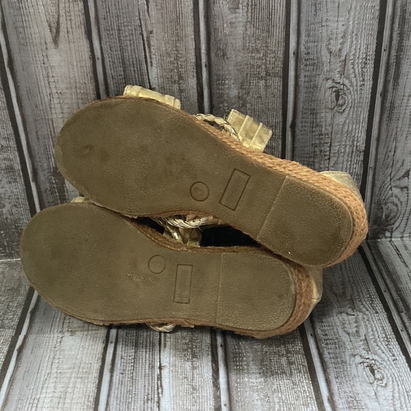 Kenneth Cole Reaction Gold Strappy Wedge Sandals Girls Size 3 - Picture 5 of 7